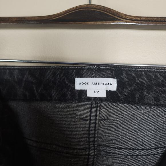 Good American Good Girlfriend High Rise Comfort Jean in Washed Black Size 22 - Picture 9 of 11